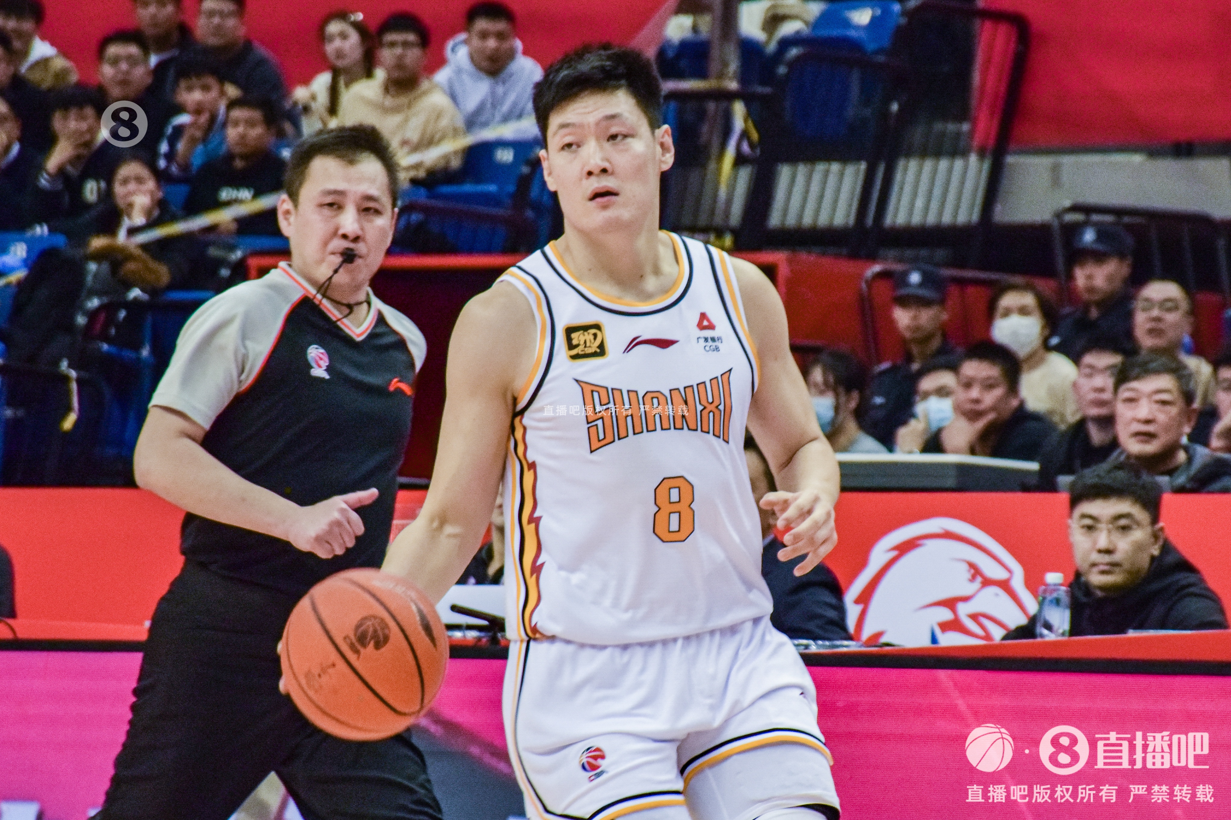 兢兢业业!张宁12投7中&罚球4中4 得到22分3板3助2断